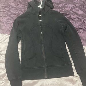 Women’s Lululemon size 4 scuba hoodie